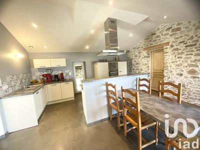 Maison - 200 m² - 8 pièces