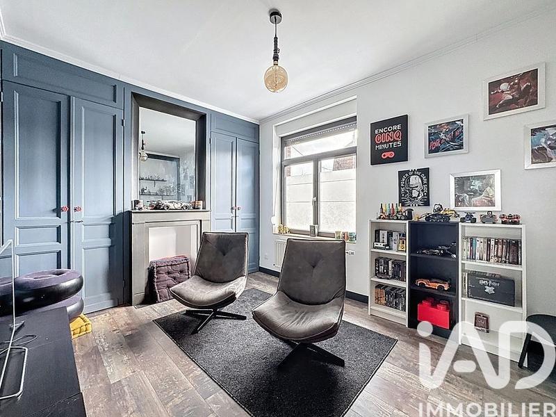 Maison - 247 m² - 10 pièces