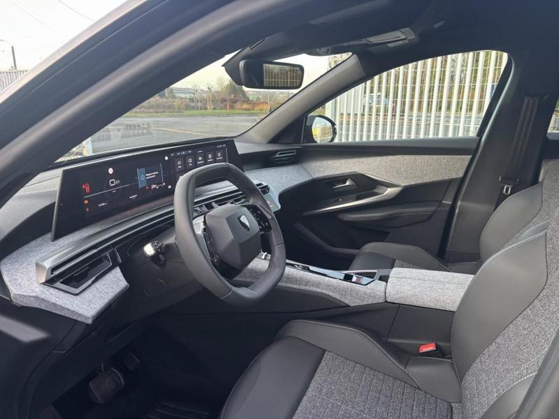 Peugeot 3008 III 1.2 Hybrid 145 E-Dcs6 Allure