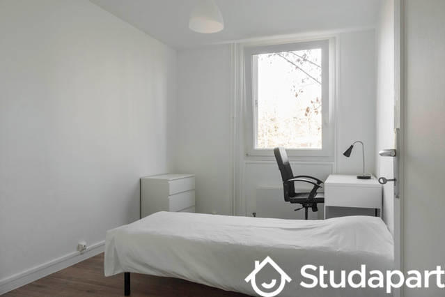 Chambre - 10 m² - 1 pièce