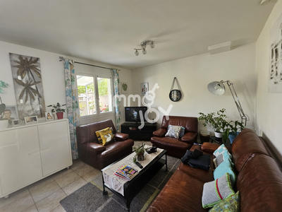 Maison - 104 m² - 4 pièces