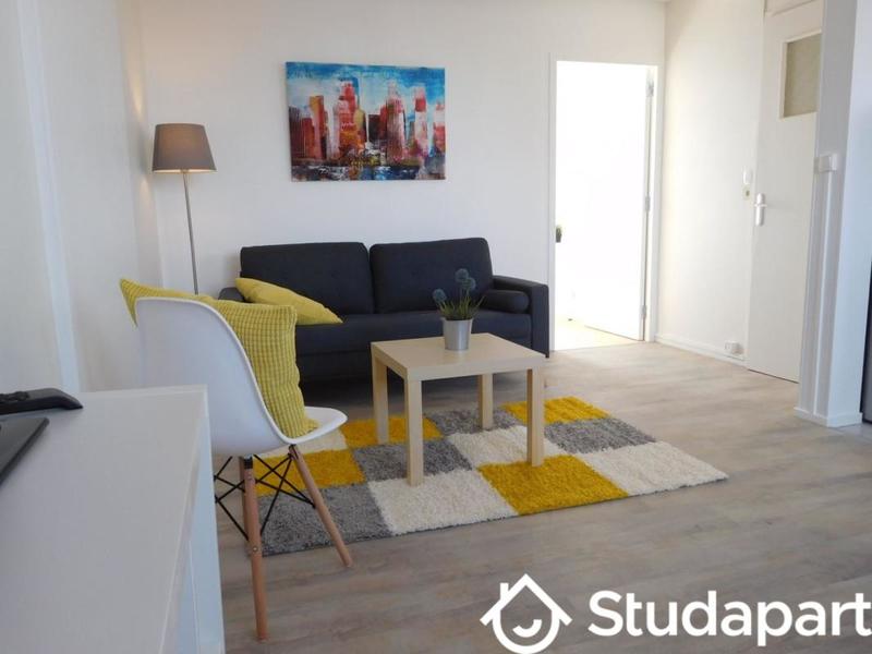 Chambre - 12 m² - 1 pièce