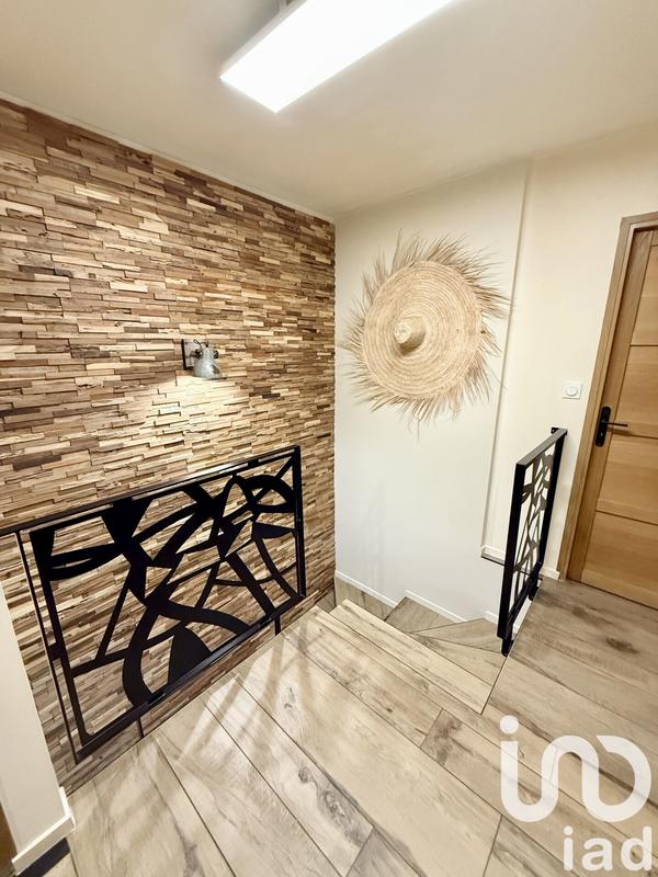 Maison - 203 m² - 5 pièces