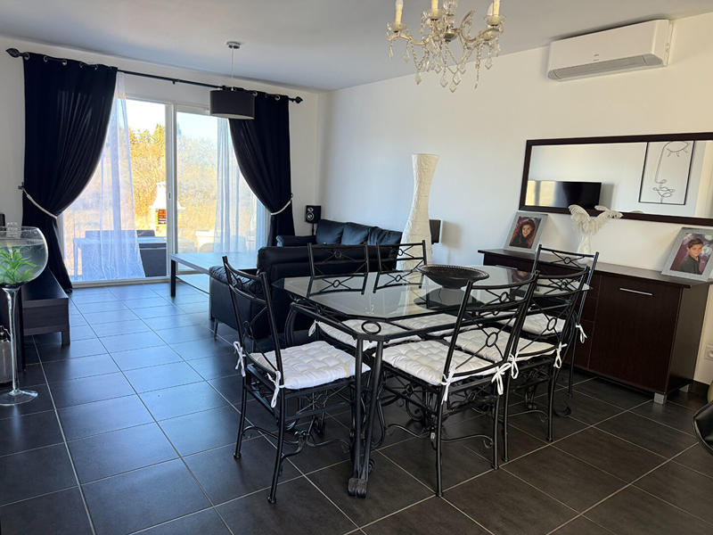 Maison - 92 m² - 5 pièces