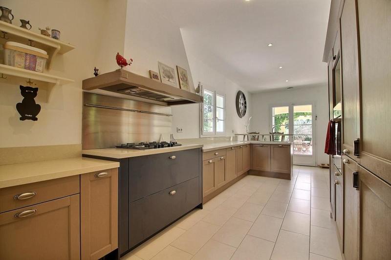 Villa - 198 m² - 7 pièces