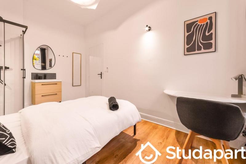 Chambre - 10 m² - 1 pièce