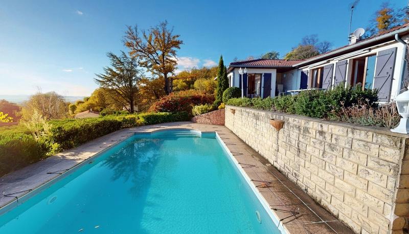 Maison - 140 m² - 5 pièces