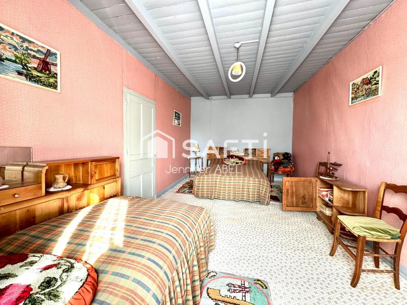 Maison - 112 m² - 8 pièces