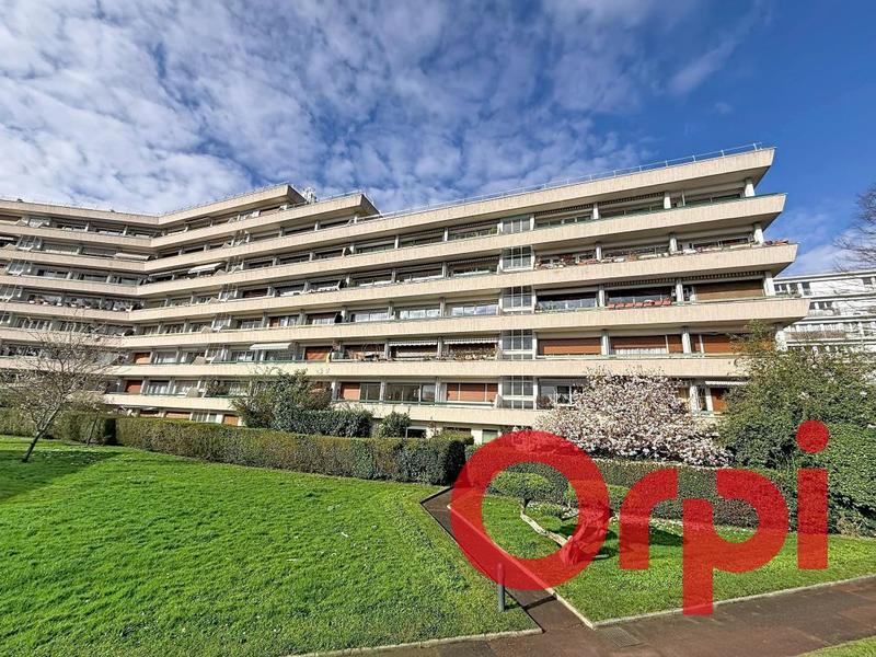 Appartement - 90 m² - 4 pièces