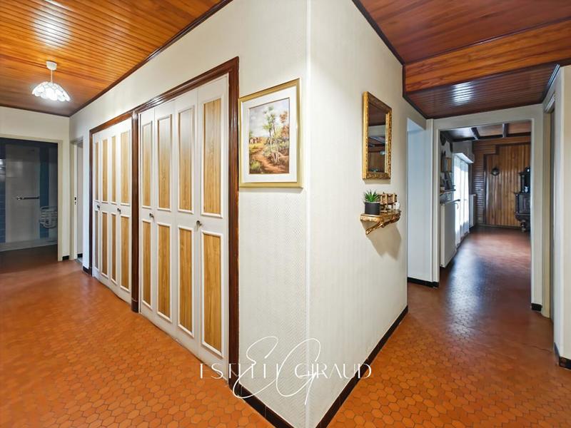 Maison - 92 m² - 5 pièces