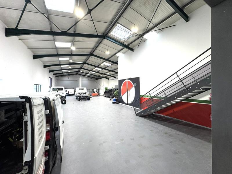 Bureau - 1 888 m² - 10 pièces