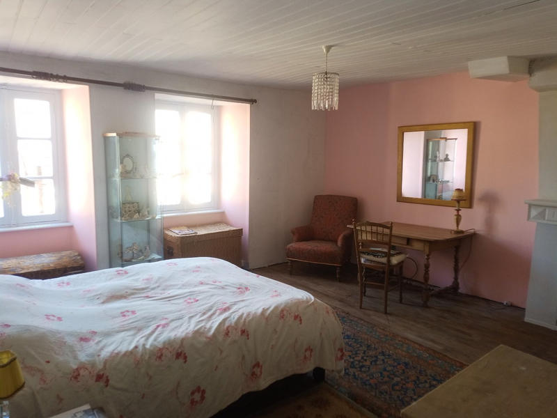 Maison - 168 m² - 8 pièces