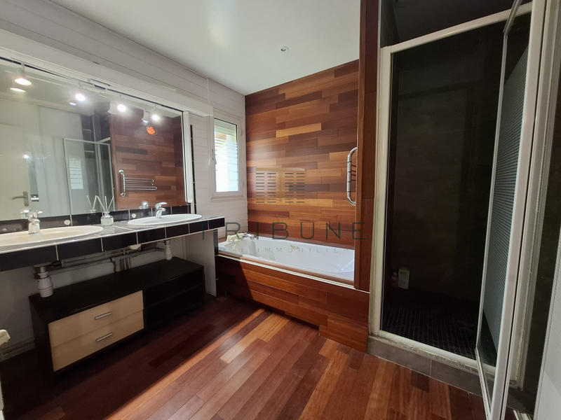 Maison - 150 m² - 7 pièces