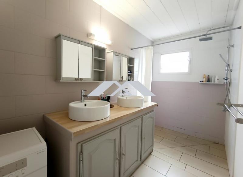 Villa - 286 m² - 9 pièces