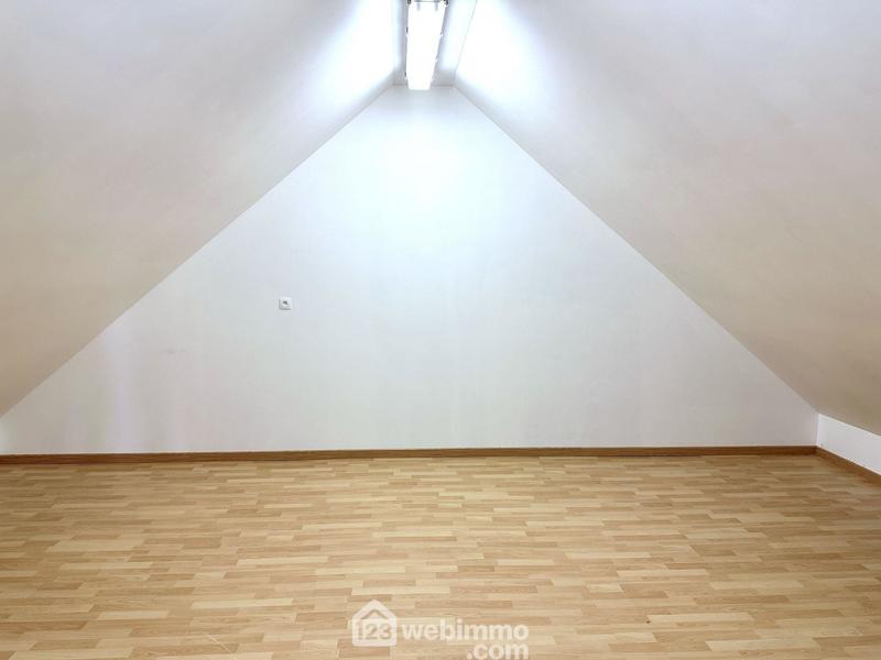 Maison - 193 m² - 6 pièces