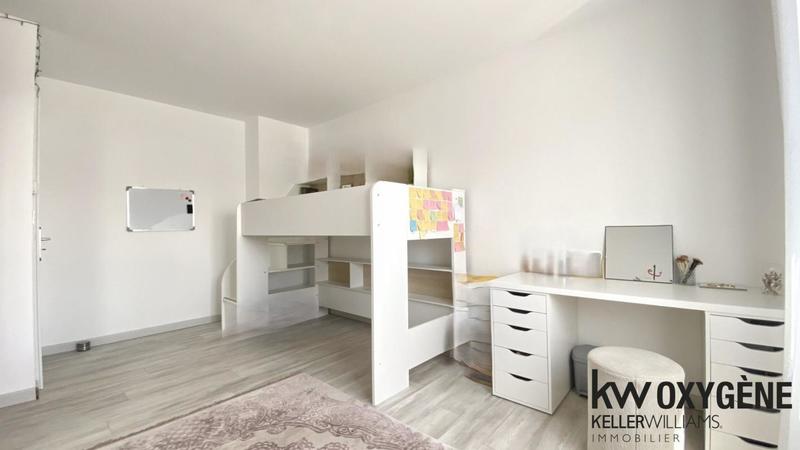 Maison - 140 m² - 5 pièces