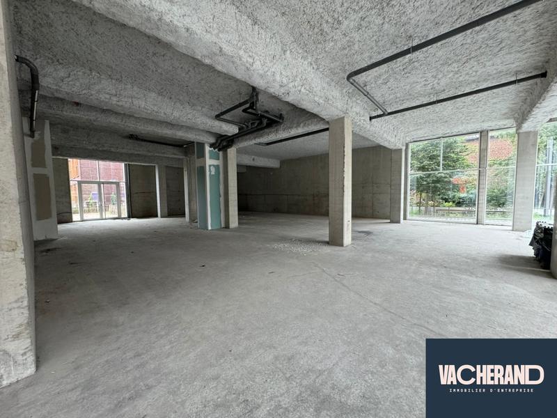 Local commercial - 382 m²