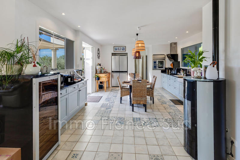 Maison chambre d'hôtes - 320 m² - 12 pièces