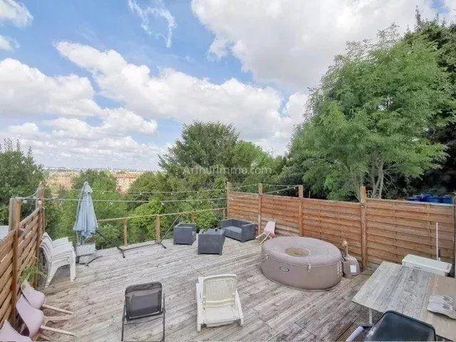 Maison - 110 m² - 6 pièces