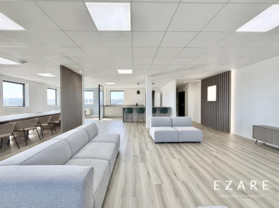 Bureau - 117 m² - 1 pièce