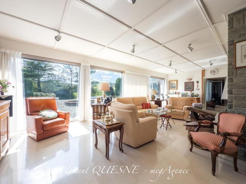 Maison - 246 m² - 7 pièces