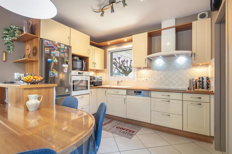 Maison - 145 m² - 6 pièces