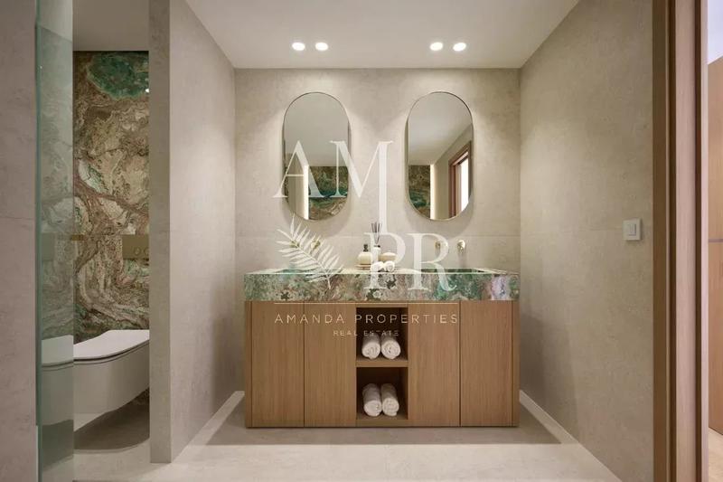 Appartement - 210 m² - 210 pièces