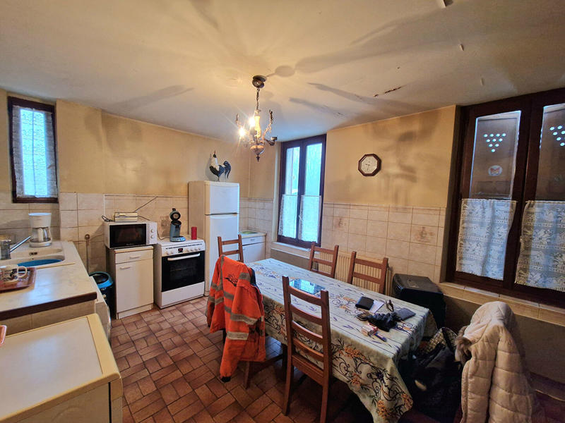 Maison - 250 m² - 10 pièces