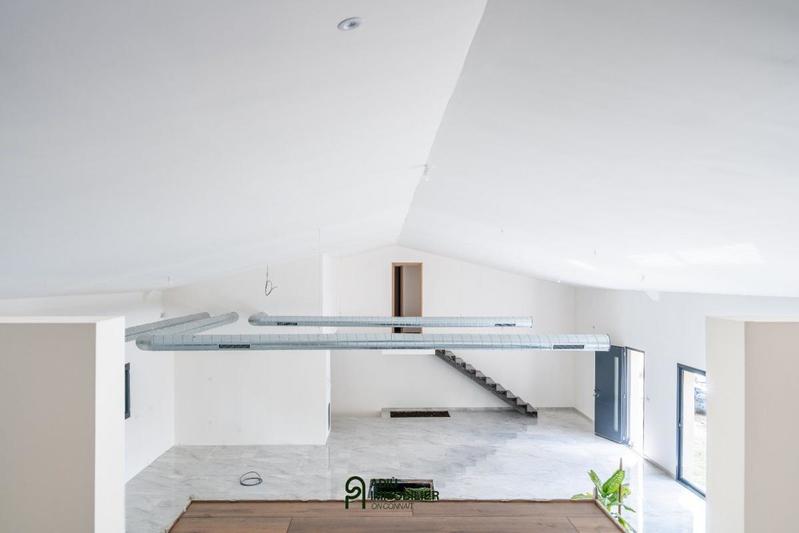 Maison - 254 m² - 5 pièces