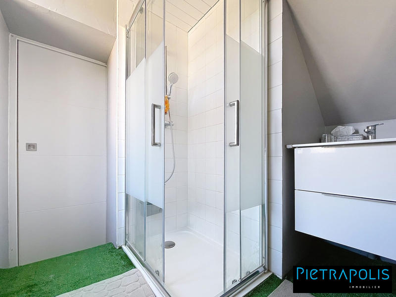 Maison - 269 m² - 7 pièces