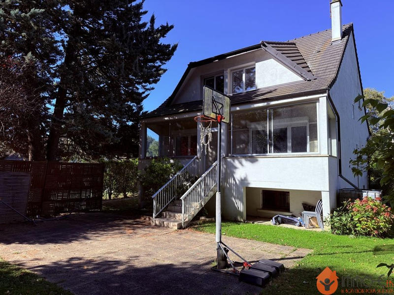 Maison - 121 m² - 5 pièces