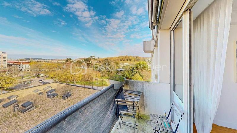 Appartement - 102 m² - 4 pièces