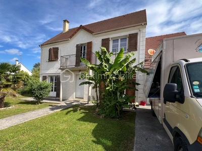 Pavillon - 122 m² - 7 pièces