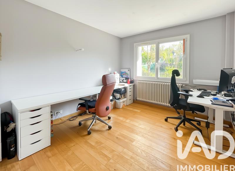 Maison - 200 m² - 8 pièces