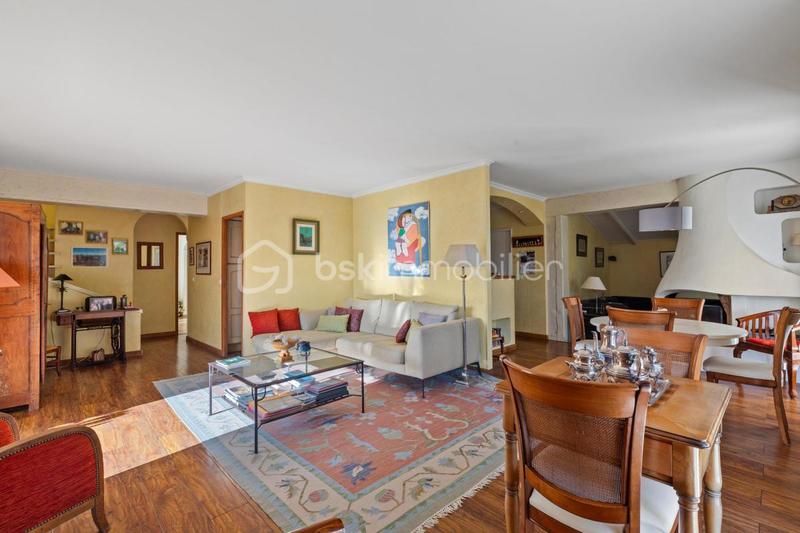 Villa - 180 m² - 6 pièces