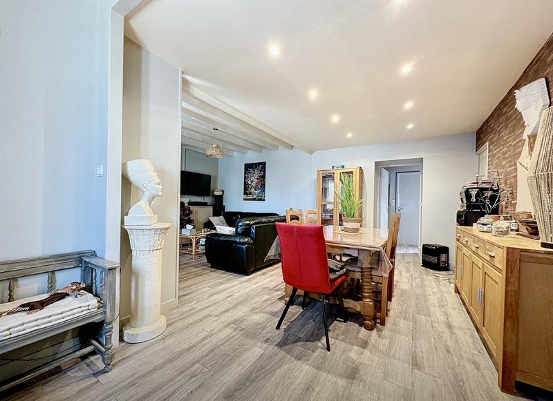 Maison - 145 m² - 7 pièces