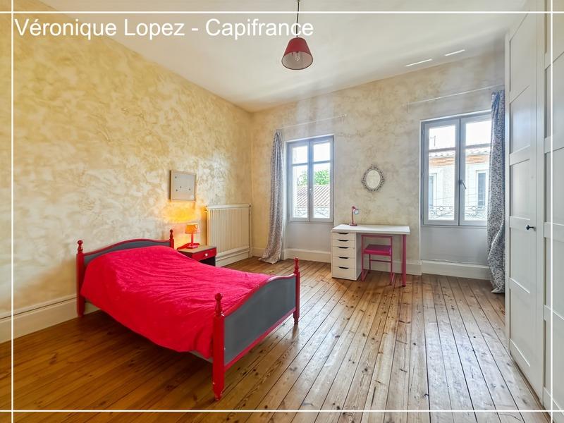 Maison - 252 m² - 10 pièces