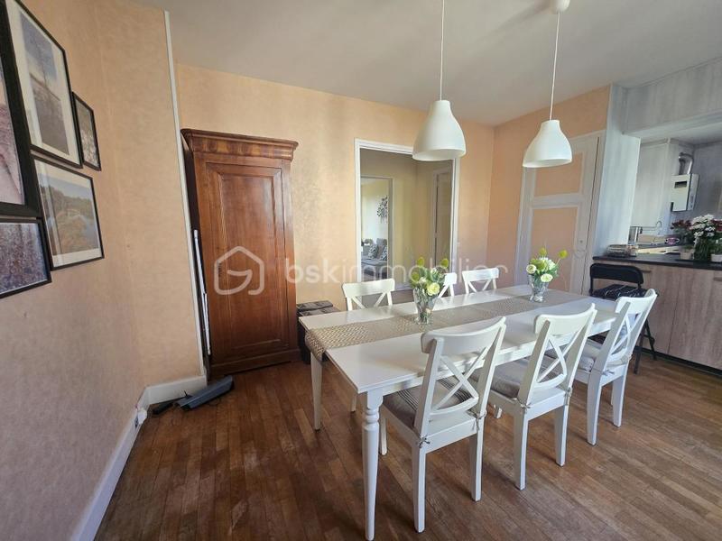 Appartement - 99 m² - 4 pièces