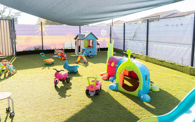 Micro-crèche Youbee For Kids “Plaissan’tins”