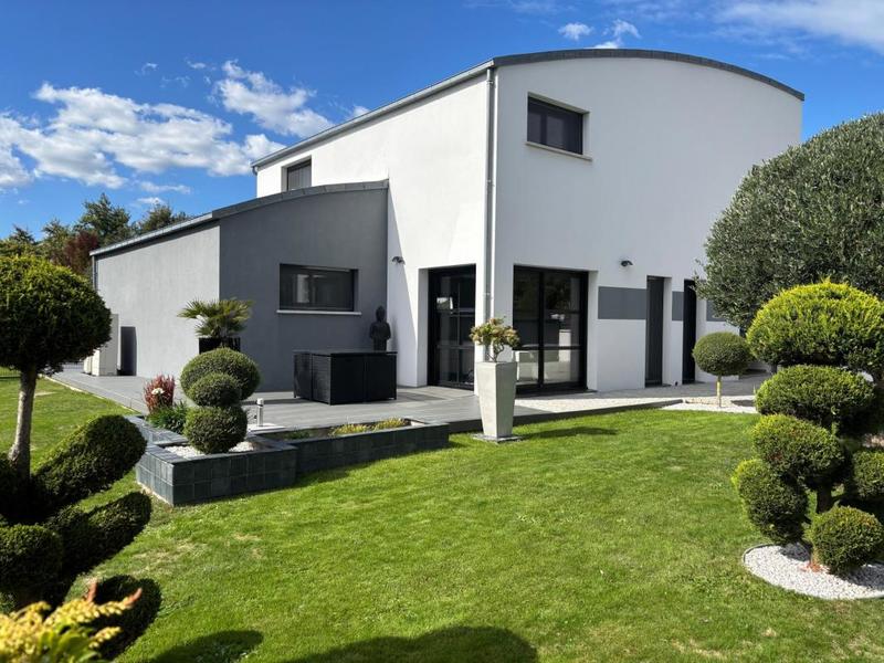 Maison - 160 m² - 6 pièces