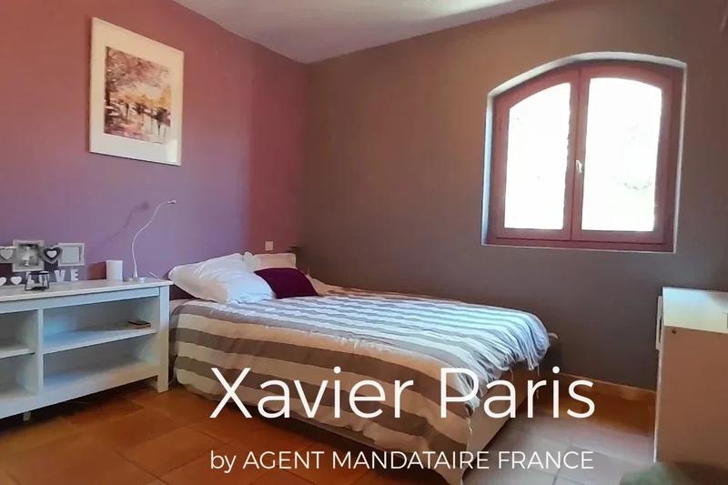 Maison - 202 m² - 8 pièces