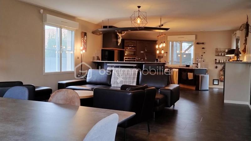 Maison - 239 m² - 6 pièces