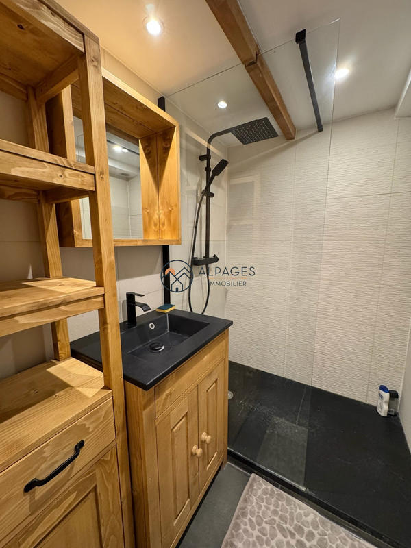 Appartement - 130 m² - 8 pièces