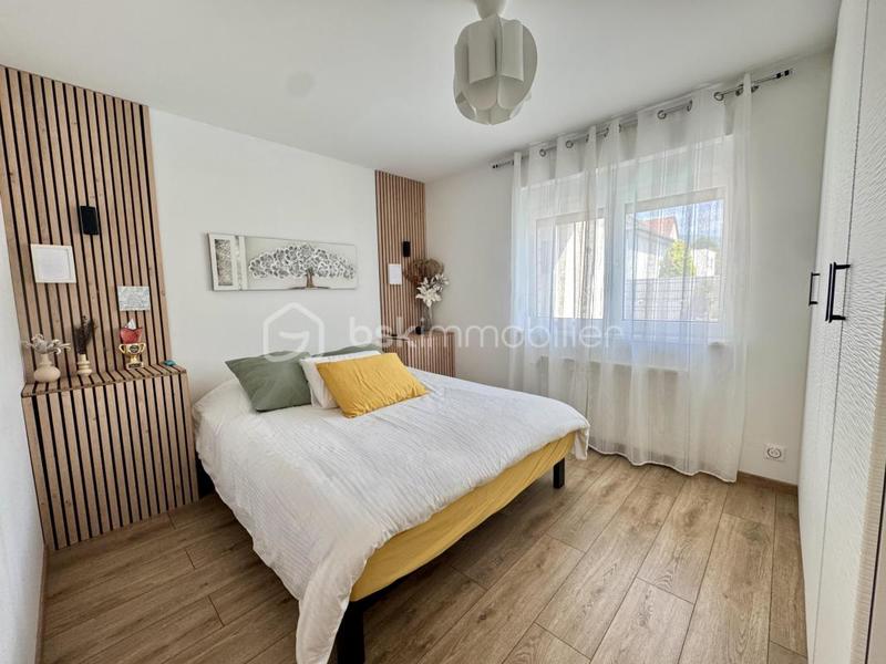 Maison - 211 m² - 6 pièces