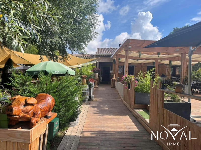 Local commercial - 226 m²