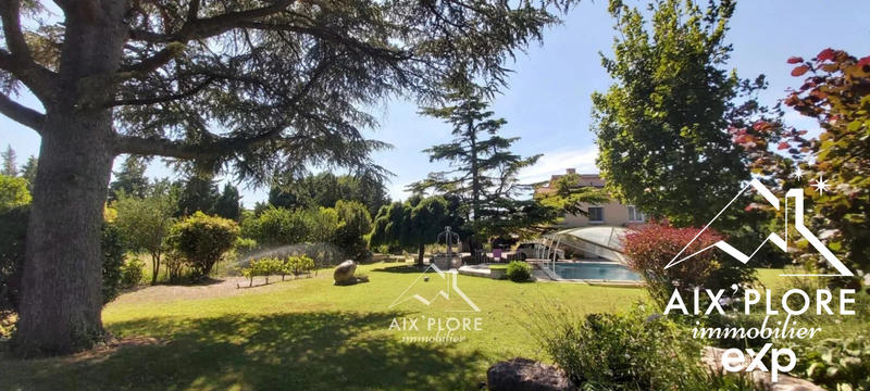 Maison - 180 m² - 4 pièces