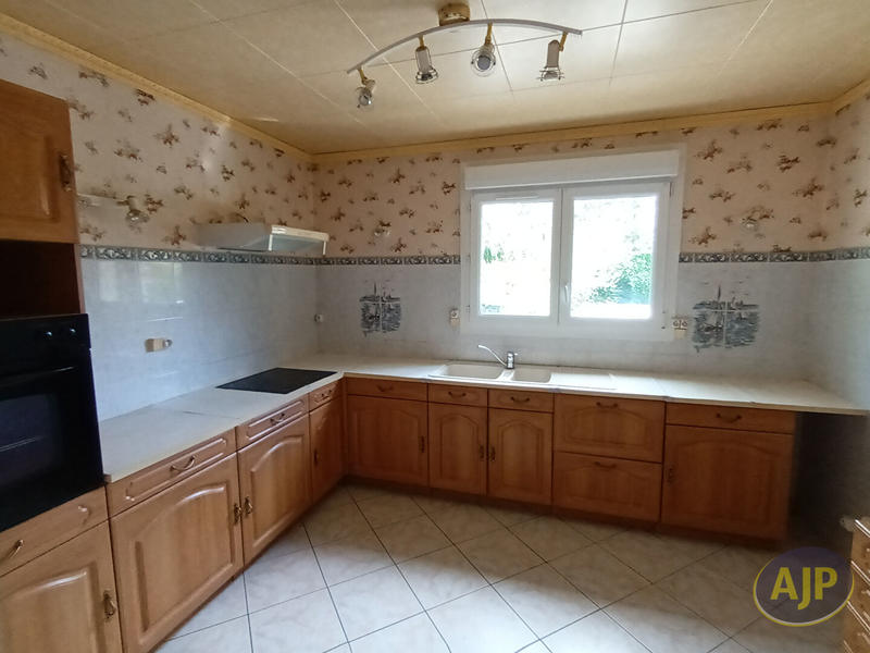Maison - 102 m² - 5 pièces