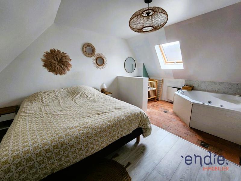 Maison - 230 m² - 12 pièces