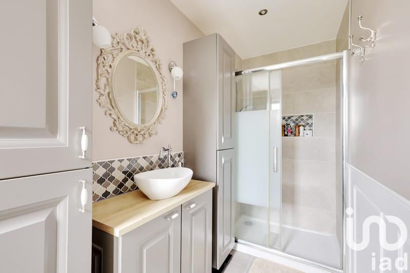 Maison - 187 m² - 8 pièces