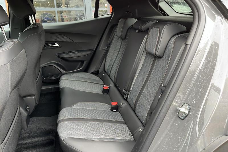 Peugeot 2008 New 130 Eat8 Allure Grip